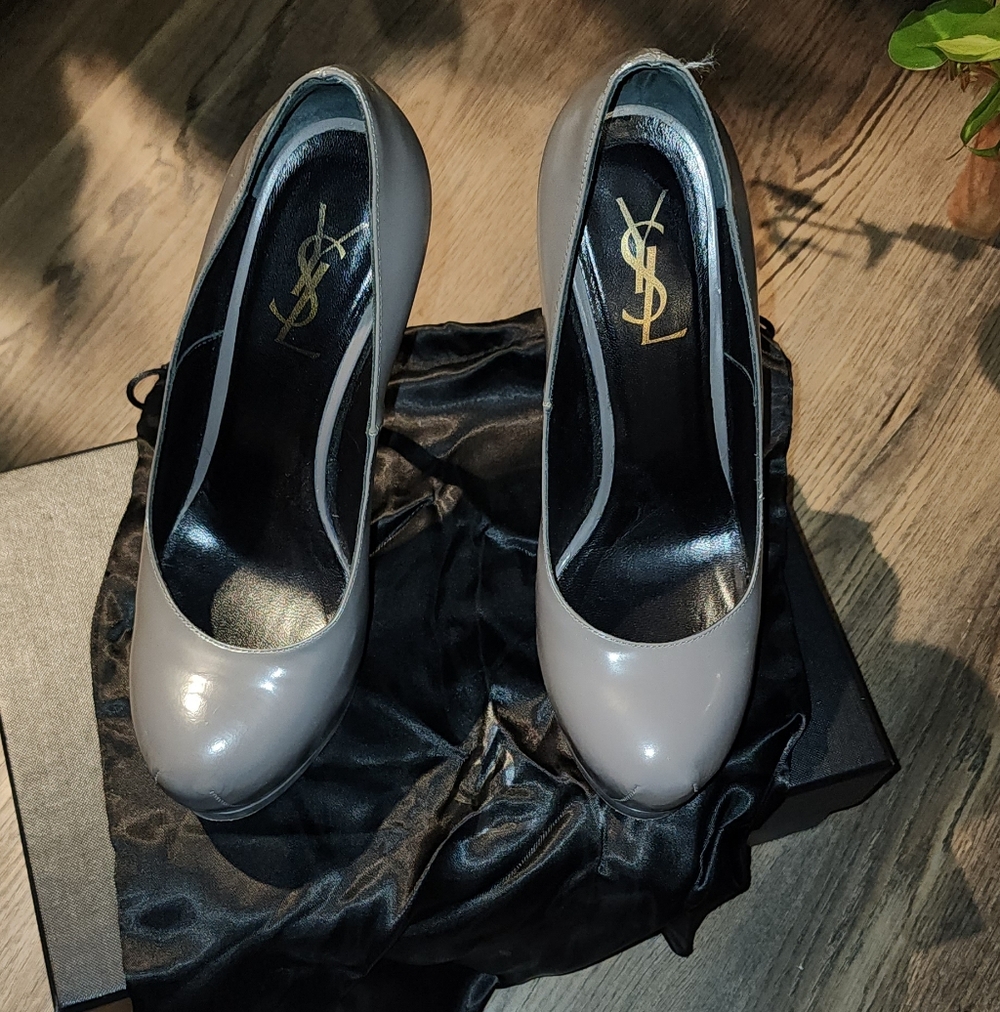 Yves Saint Laurent Women's Taupe Tribute Platform Pumps